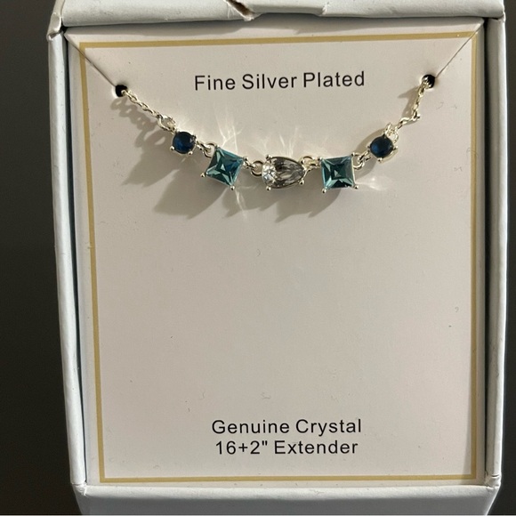Fine Silver plated Crysta Necklace - Picture 1 of 3